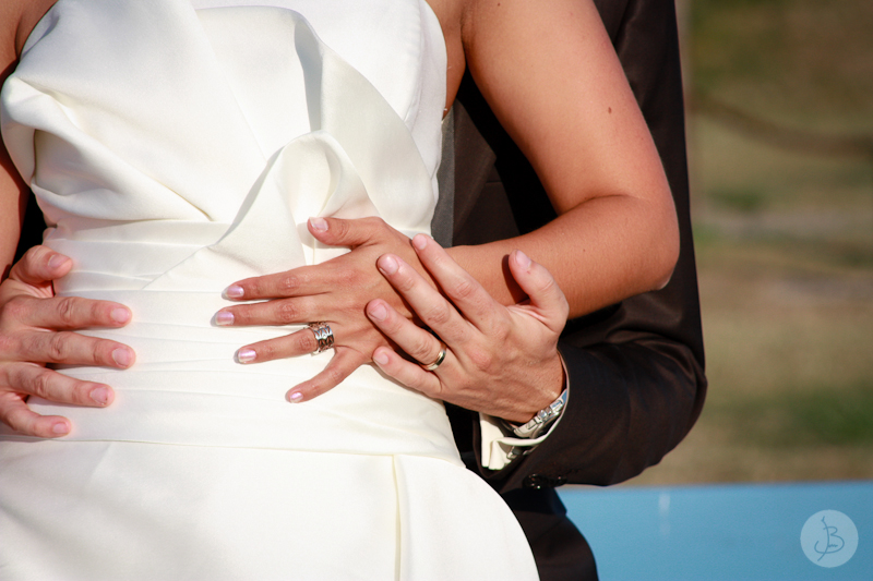 This is a photograph of the 'Aur&eacute;lie &amp; Thomas wedding' article!