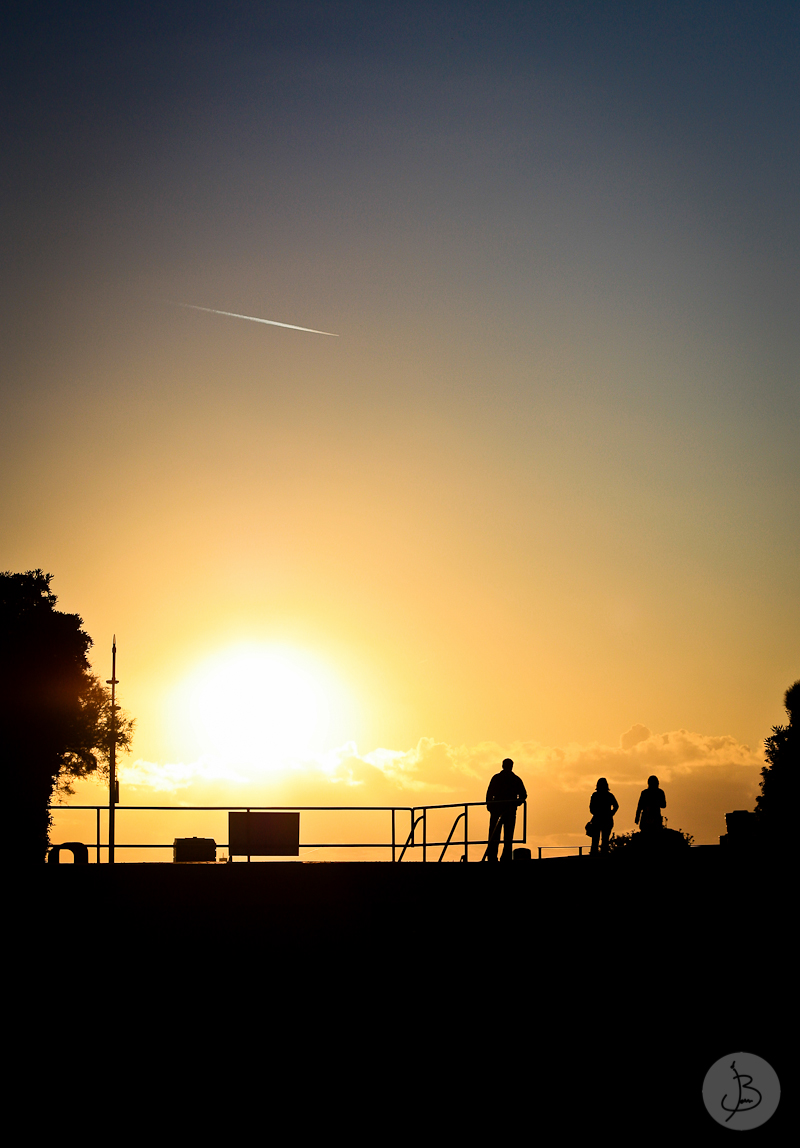 This is a photograph of the 'A winter day in La Rochelle' article!