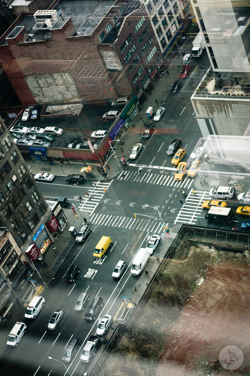 This is a photograph of the 'Street life in NYC' article!