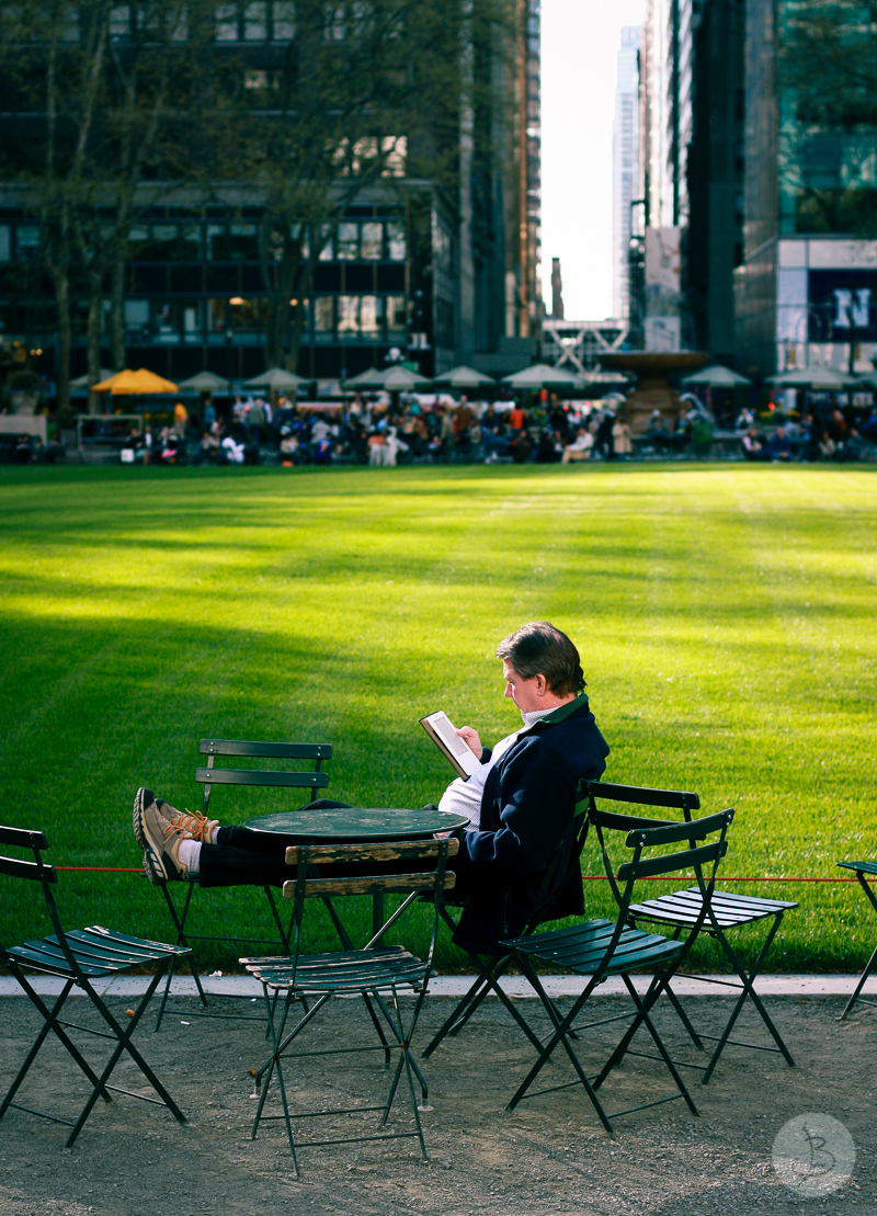 This is a photograph of the 'Street life in NYC' article!