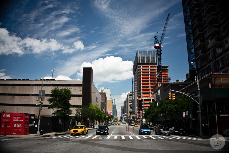 This is a photograph of the 'Street life in NYC' article!